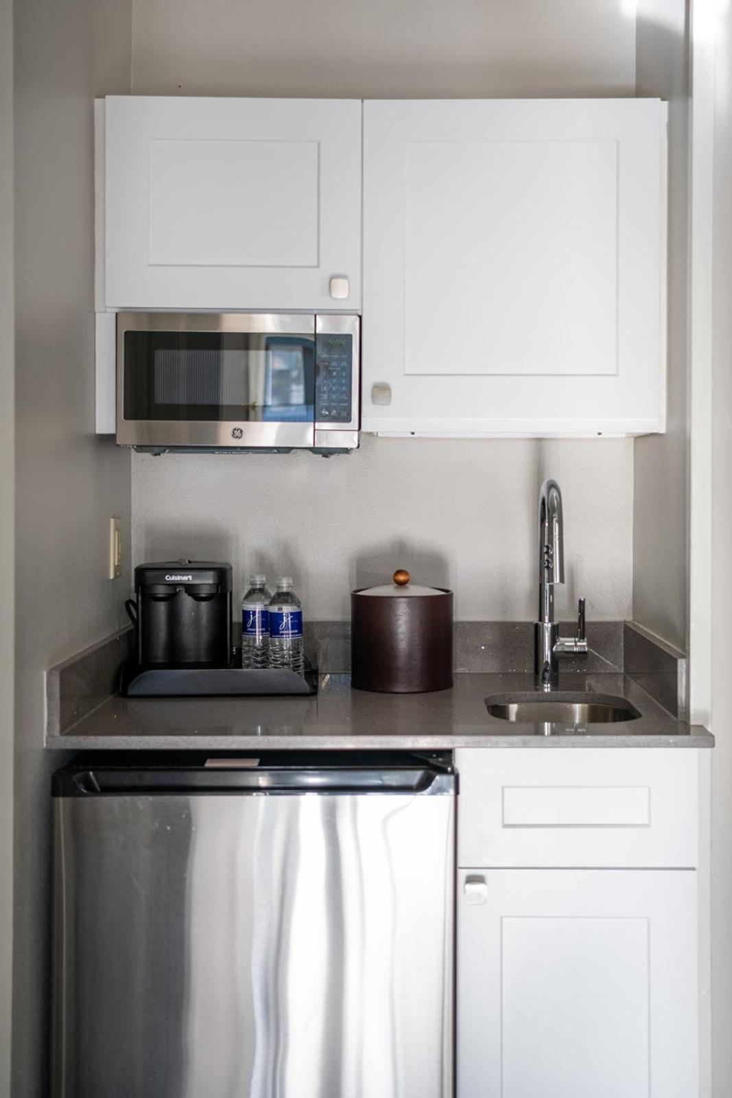French Quarter Suites Hotel 뉴올리언스 외부 사진